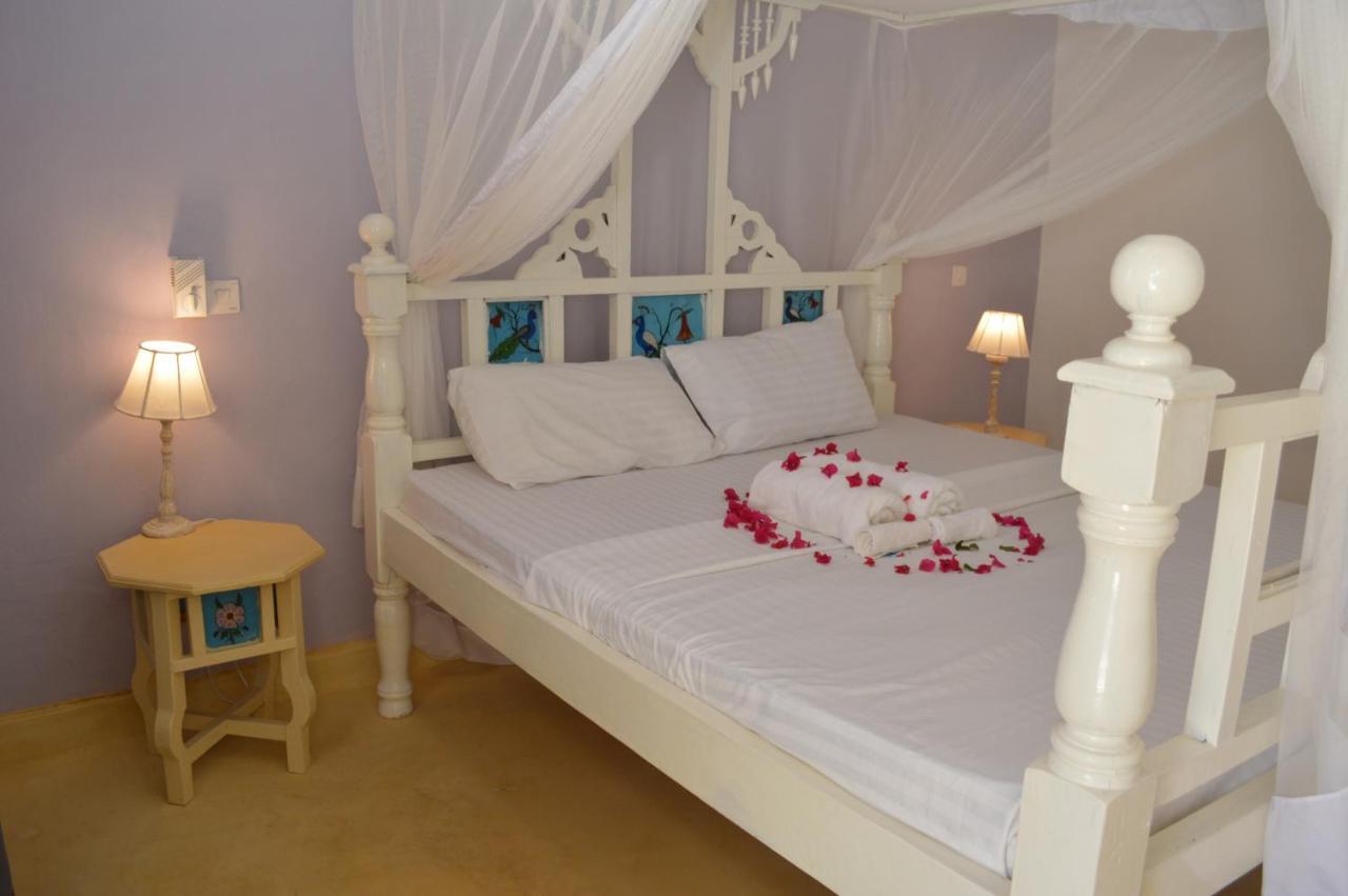 Pole Pole Beach House Watamu Exterior photo