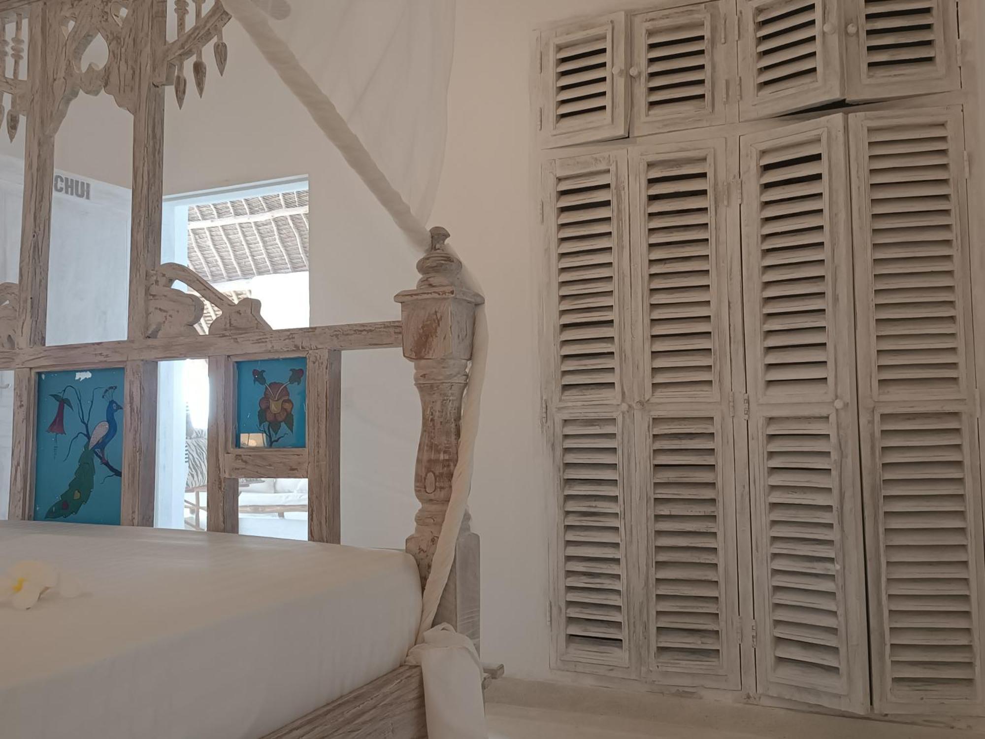 Pole Pole Beach House Bed & Breakfast Watamu Exterior photo